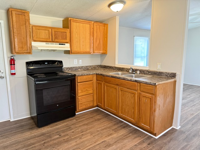 547 Canterbury Court