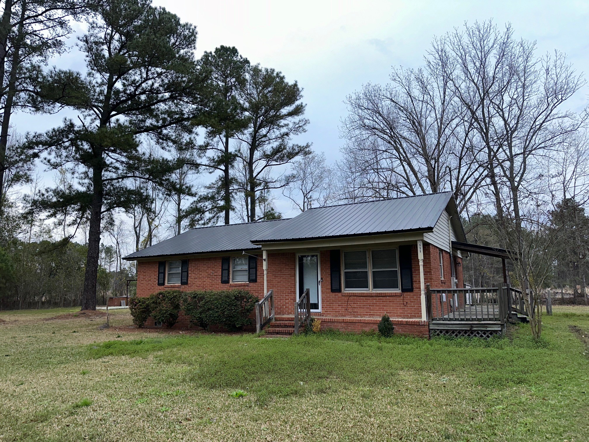 1998 South Hill Road